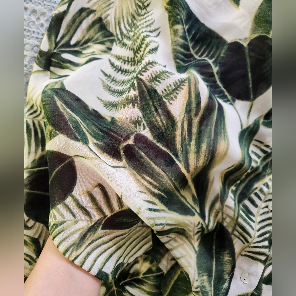 H&M Tropical Blouse - Picture 3 of 5